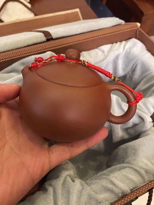 目前看来请问德源昌紫砂壶怎么样,纯手动制作是真的吗,求鉴定!