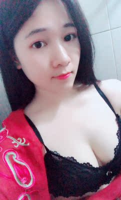 没有多余的线头,内衣挺薄的,就喜欢这样的,夏天穿,透气很好。不喜欢有海绵的,总会出汗,这个就好很多。尺码准,质量挺好。 没有多余的线头,内衣挺薄的,就喜欢这样的,夏天穿,透气很好。不喜欢有海绵的,总会出汗,这个就好很多。尺码准,质量挺好。