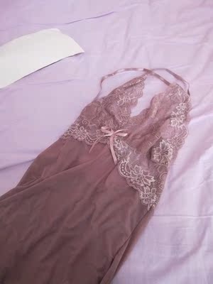 到货很快，睡衣挺好的，就是送的内裤好像和图片不一样，其它都还行