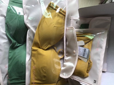 非常适合小胸，质量非常好。