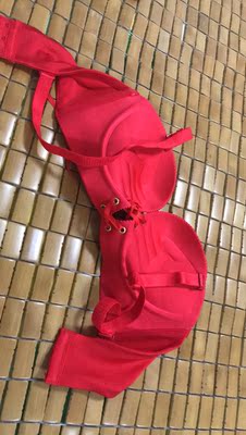 就是拍小了码,勒死我了……效果相当不错,再拍一个大一码的试试 就是拍小了码,勒死我了……效果相当不错,再拍一个大一码的试试