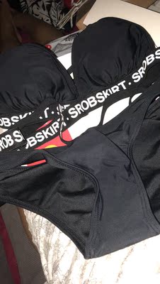 好看！第二次买了 这家强推 绝对正品 又舒服又好看 也能发急单 只加了7元运费 第二天就到了