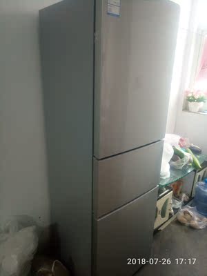 TCL BCD-205TF1 三门冰箱 家用小型三开门 节能家用三门电冰箱