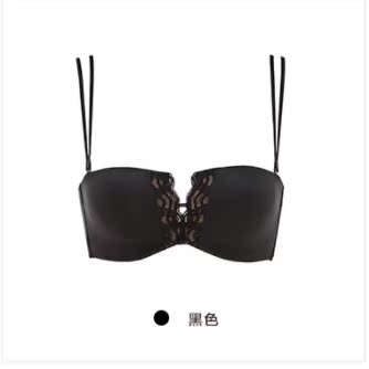 有点压胸，尺寸偏小，如果不是款式特别，不值购买价。。。当大家看到我的这一篇评价时，表示我对产品是认可的，尽管我此刻的评论是复制粘贴的。这一方面是为了肯定商家的服务，另一方面是为了节省自己的时间，因为差评我会直接说为什么的。所以大家就当做是产品质量合格的意思来看就行了。最后祝店家越做越好，大家幸福平安，中华民族繁荣昌盛。