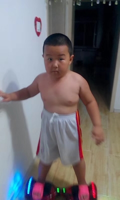 领奥电动扭扭车两轮体感车成人双轮智能漂移思维代步车儿童平衡车