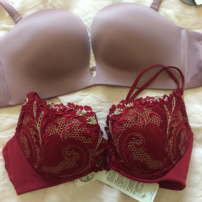 买了两个，穿上合适 舒服，穿一段时间看看，好的话再买个黑色的！喜欢