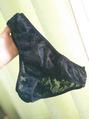 黑色若隐若现 ,后面大露背 性感 黑色若隐若现 ,后面大露背 性感