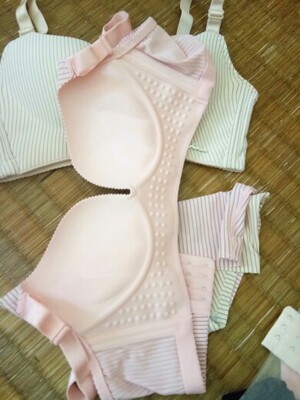 内衣聚拢效果挺好的，穿着舒适，洗了不褪色，简直就是良心卖家