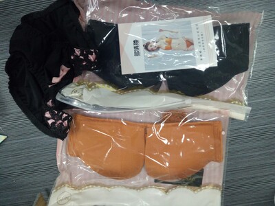 买了焦黄和黑色两种，拿到手颜色OK，具体穿着效果后面用和评论!