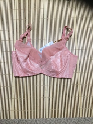 穿上很舒服，价格也合适，值得入手