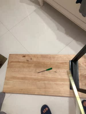 确实是原木的包装很扎实一股原木的味道很有质感很结实,放卧室当个小书桌不错的选择 确实是原木的包装很扎实一股原木的味道很有质感很结实,放卧室当个小书桌不错的选择