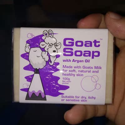 小小个的好可爱好喜欢  也挺好用的 我拿来洗澡也拿来洗脸了