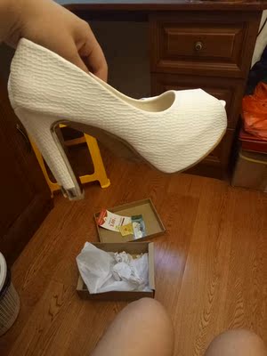 这鞋比我想象中高多了