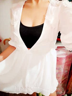 蕾丝花朵很显温柔，不错的比基尼罩衫，最近暖和试试准备游泳时穿，尺码长度合适，都能直接当短裙穿啦赞！