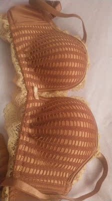 实物真的很漂亮,质量很好,超级喜欢哦,穿着也合适,性价比很高。 实物真的很漂亮,质量很好,超级喜欢哦,穿着也合适,性价比很高。