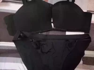 内衣上身效果很舒服，很聚拢也不会很绷值得购买哦，以后内衣就在你家买了，小仙女要买的不用犹豫哦！