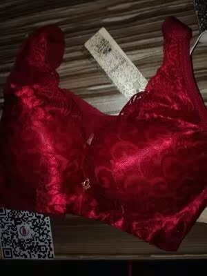 宝贝与图片一样,包装也很满意,,物美价廉, 特别好,自已也感到很舒服,,已经买了很多件了,这次我再次购买该宝贝,大小正好合适,面料材质很好,如有人需求,我也会推选该宝贝,谢谢,祝生意越做越大,恭喜发财!客服服务很好,加油!下次还会来你家购买。快递物流很快,宝贝质量也非常好,穿起来很舒服,这是买过的最满意的内衣了,以后买内衣就选这里了,这款内衣不仅款式美,而且也实在,厚度刚好,一年四季都能穿,面料好也透气,然后聚拢效果也是棒棒的。 宝贝与图片一样,包装也很满意,,物美价廉, 特别好,自已也感到很舒服,,已经买了很多件了,这次我再次购买该宝贝,大小正好合适,面料材质很好,如有人需求,我也会推选该宝贝,谢谢,祝生意越做越大,恭喜发财!客服服务很好,加油!下次还会来你家购买。快递物流很快,宝贝质量也非常好,穿起来很舒服,这是买过的最满意的内衣了,以后买内衣就选这里了,这款内衣不仅款式美,而且也实在,厚度刚好,一年四季都能穿,面料好也透气,然后聚拢效果也是棒棒的。