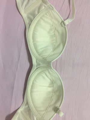 给妈妈买的  妈妈说穿着很舒服   肩带穿起来很轻松  妈妈很满意哦