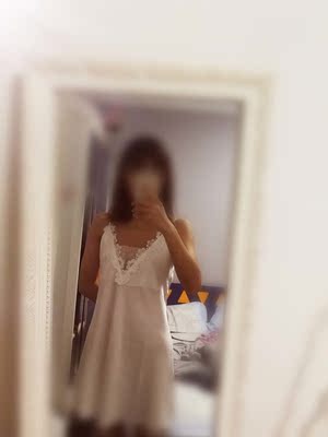 包装很少女~蕾丝质量很好~舒服，轻柔