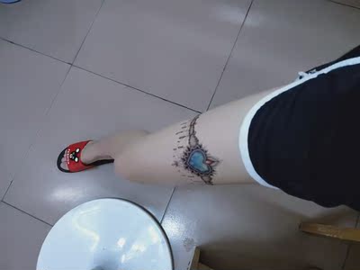 好看请忽略我的大粗腿