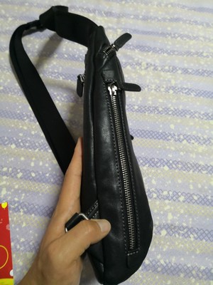 火爆的暇步士男包怎么样，质量很差是真的吗