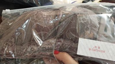 刚到布料摸了手感不错，内裤质量也看了很好，还有快递速度真的很不错