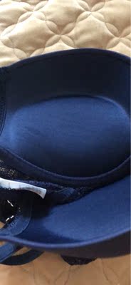 内衣套装超级性感漂亮 质量很好 款式性感妩媚 还会继续购买