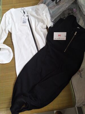 这是一家有良心的卖家。衣服确实很好,我买的那天搞活动,买一件送一件。快递也很快,衣服很喜欢,下次还买 这是一家有良心的卖家。衣服确实很好,我买的那天搞活动,买一件送一件。快递也很快,衣服很喜欢,下次还买