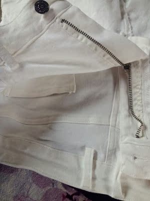 质量挺好的，穿得很舒服，有弹力，不是那种特别薄得