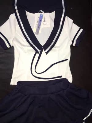 衣服质量很好，颜色好看。面料很舒服。美美哒