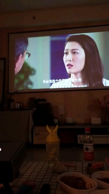 如何评价大家谈谈坚果W700和w730投影仪那个好，性价大对比，哪款能胜出！