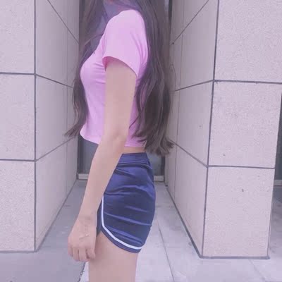 衣服质量很好，误异味，价格实惠，最主要是穿着很漂亮