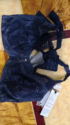 一直都用仙宜岱品牌的文胸，质量好，穿着舒服，性价比高，发货又快，全5分，必须的。