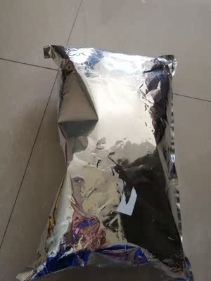 已经收到文胸一段时间了。因为比较忙，没有及时评价，文胸试穿了，刚刚好，而且穿着很舒服，没有勒或者硬的感觉，而且美背款的蕾丝很柔软，唯一一点就是对于我来说还是偏厚了，因为现在是夏天，穿着有有点闷热，要是海绵再薄一些就更完美了。