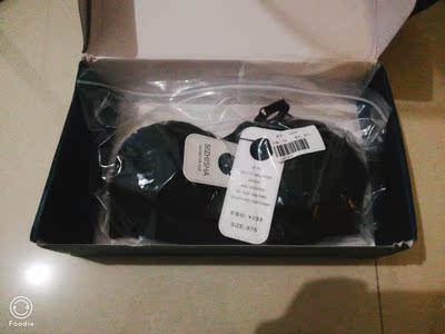 第二次在他们家买了，觉得性价比挺高的，总体说一下吧。尺码：这款穿的和平时75B一样，还担心会小。效果：不会往中间聚拢，看款式也知道，主要是保持胸型，上身效果很性感。材质：这个价位性价比算不错的啦。确实值得购买，之后还会考虑再买的。