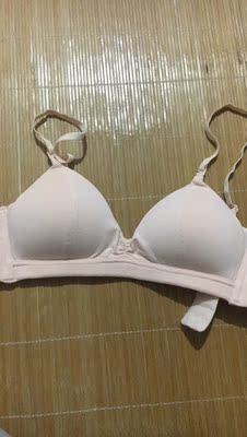 宝贝收到了，第二次买了，一如往常的好穿，平胸的我第一次买到这么合适的内衣，大❤️，还会回购的