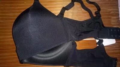 威-信, 公 众 号 搜  信惠有道，用劵买的，我穿上有一点点空杯 不过整体质量不错 嗯对是这样 质量是很好的 很实惠 准备再次入手啦穿着舒适，只是银灰色太淡像灰白色，是轻薄款，小胸不是很推荐！物流挺快的，不厚穿着挺舒服，下水之后有一点味道但不褪色。咖啡色真的特别好看，料子摸上去滑滑的，很棒，喜欢料子摸起来很舒服，很贴身，做工也挺细的，下次还会回购！[图片][图片][图片][图片]