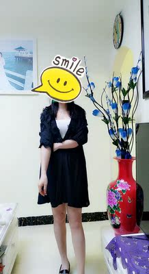 质量不错，雪纺面料，柔软舒服，不扎肉，款式新颖好看，穿着性感，黑色百搭，喜欢。