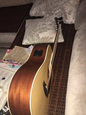 吐槽萨伽SF700吉他怎么样,萨伽吉他好不好呢