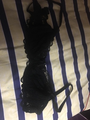 和图片一模一样哦，美美哒，我喜欢我喜欢，嘿嘿，薄而不漏，物流也是特别给力呢