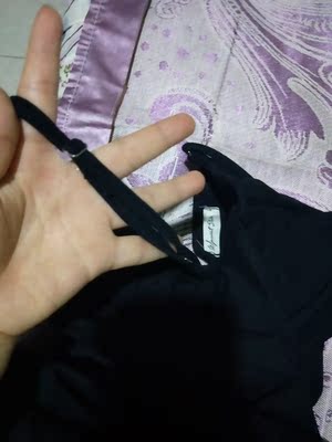 很显身材，料子很舒服，上身效果非常棒，！