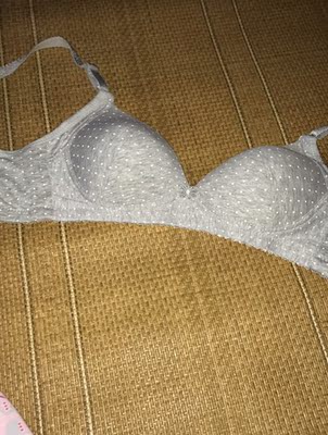 文胸是我要的全棉织的,拿着试穿一试舒服打算还最一件 文胸是我要的全棉织的,拿着试穿一试舒服打算还最一件