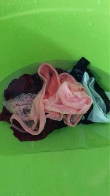 特别好 用盐水浸泡了一会儿 也没有掉色 第一次买这么性感的小内 没有让我失望 质量和颜值并存 价格又那么实惠 简直了 特别好 用盐水浸泡了一会儿 也没有掉色 第一次买这么性感的小内 没有让我失望 质量和颜值并存 价格又那么实惠 简直了