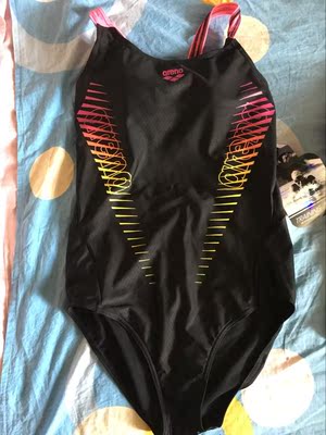 在专卖店试过才来买的,这款弹性挺大的,我身高169,体重169斤,买的XXL,可以穿,感觉也挺舒服的,推荐 在专卖店试过才来买的,这款弹性挺大的,我身高169,体重169斤,买的XXL,可以穿,感觉也挺舒服的,推荐