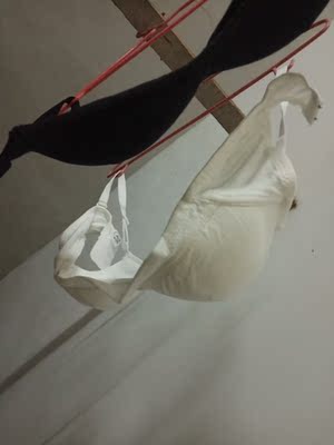 大小刚刚好，没有异味，质量也好的不得了。好喜欢哦