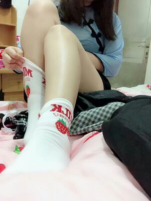 挺好看的，就是轻薄型的，弹性也挺大，挺诱惑的&hellip;&hellip;