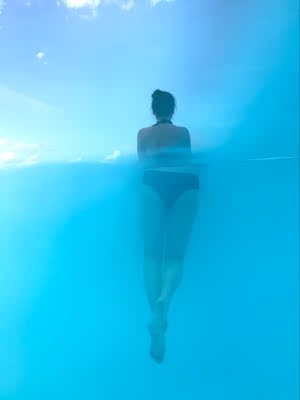 很棒,都说我的泳衣好看。 很棒,都说我的泳衣好看。