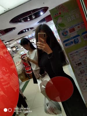 很显身材很性感。了解一下