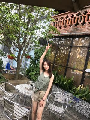 穿起来百搭又休闲 上身挺好看的 主要是显瘦呢