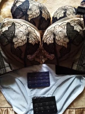 收到宝贝了很好已经洗了不掉色值得购买